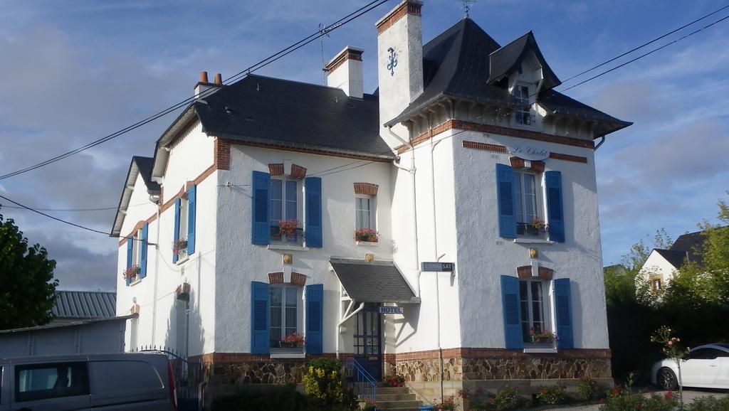 Hotel Restaurant Le Chalet Guéméné-Penfao Extérieur photo